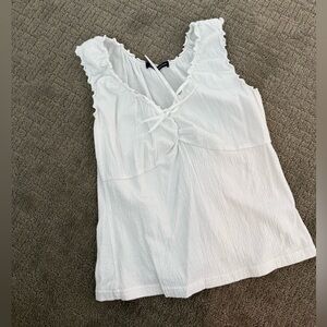 Brandy Melville Women’s White Ruffled Tie-Front Tank Top